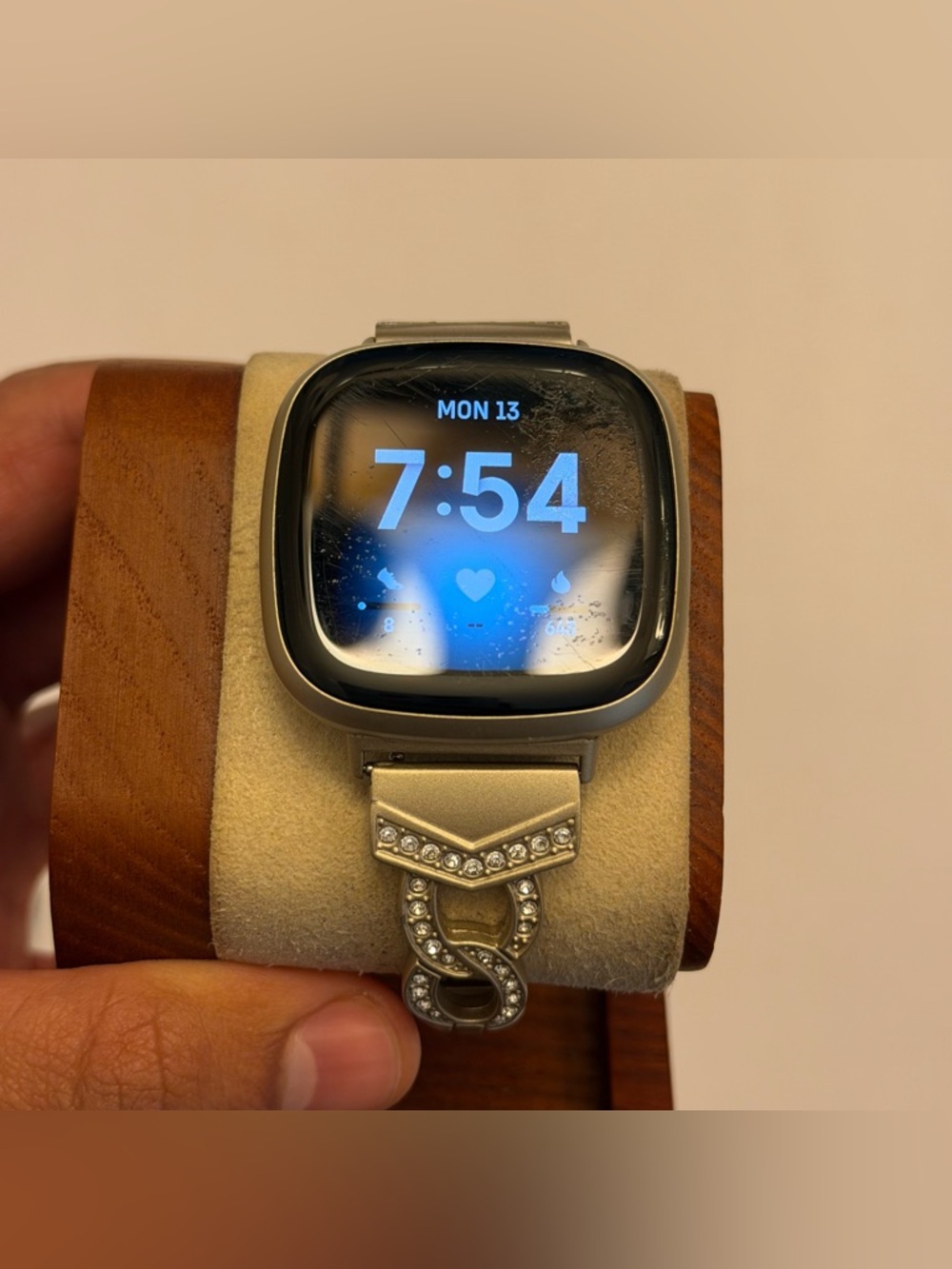 Fitbit Versa 3, Tested, Charger Included, Gold Case/stainless Steel Band - Picture 8 of 10